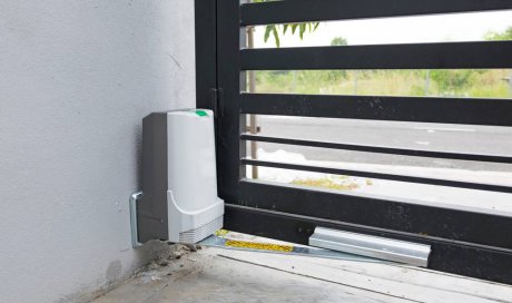 Installation d'un kit antivol pour porte de garage Master Lock - Thonon-les-Bains - SG Serrurerie